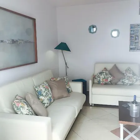Island Village Terrace Apartment *